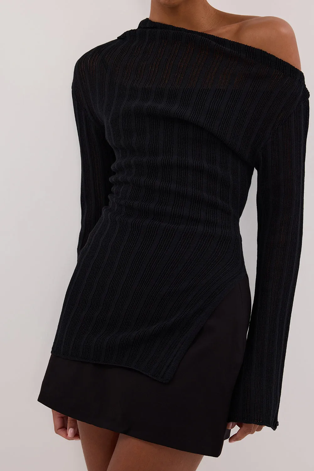 BOWIE BLACK LONG SLEEVE KNIT TOP