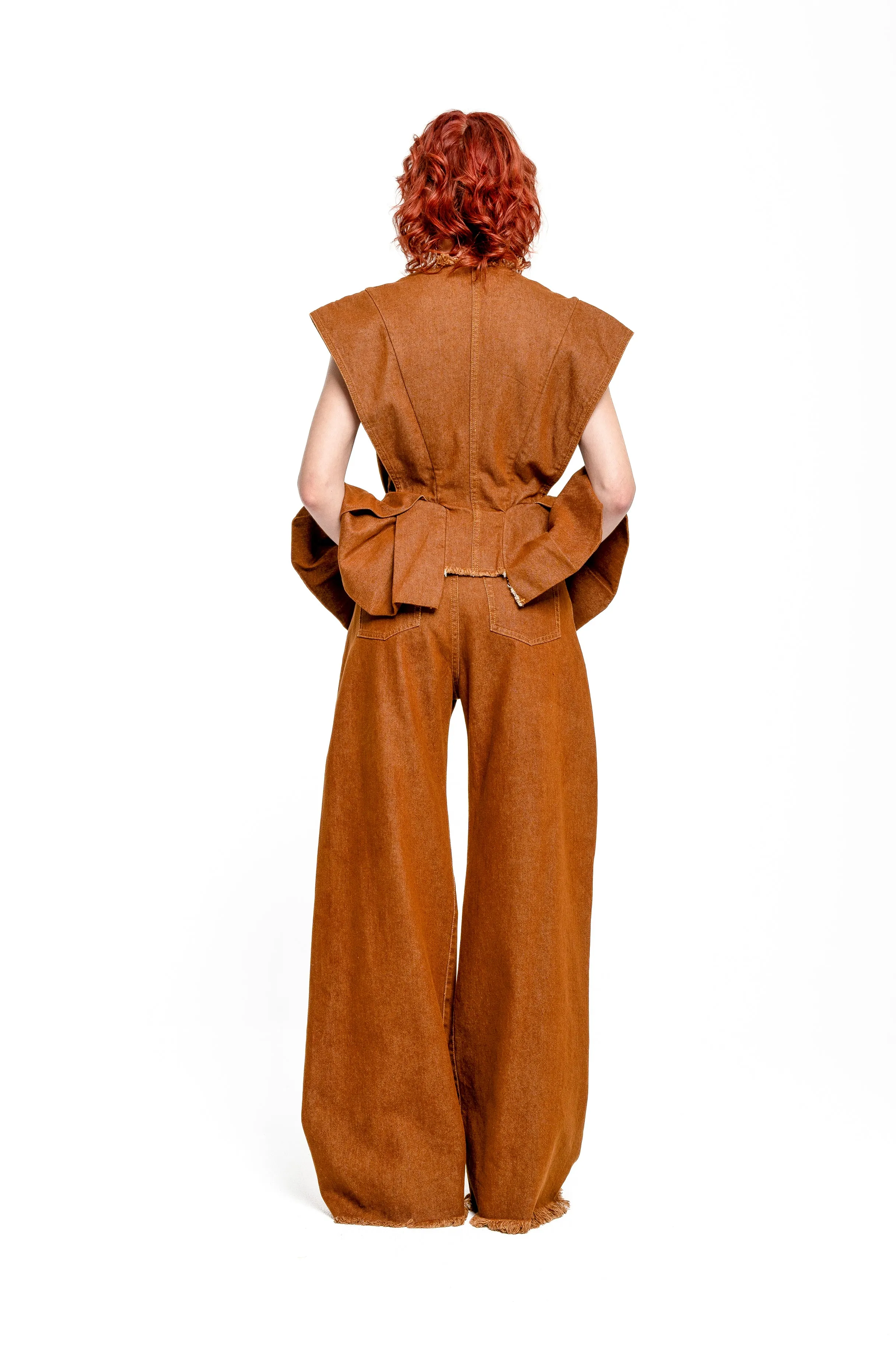 BROWN STRUCTURED SHOULDER CINCHED TOP