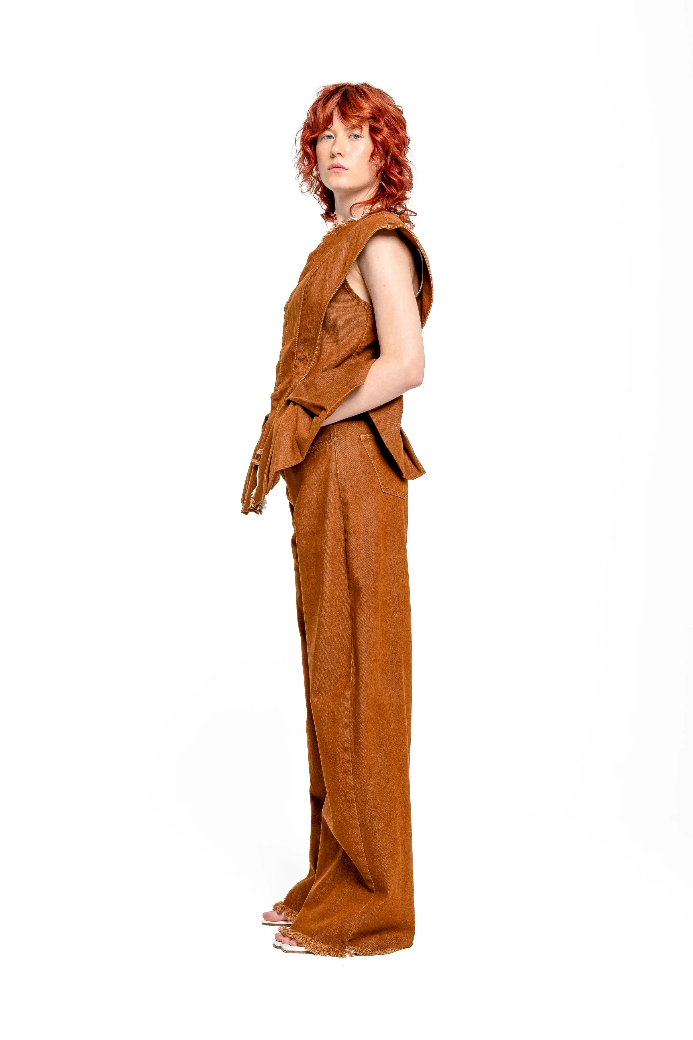 BROWN STRUCTURED SHOULDER CINCHED TOP