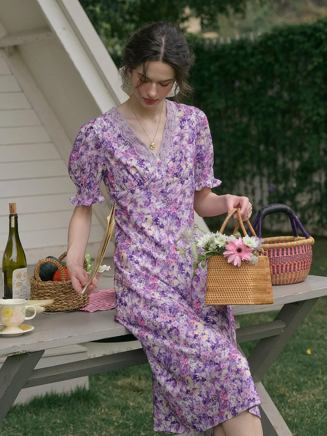 【Final Sale】Stormi Charming V-neck Lace Trimmed Floral Print Dress - Purple