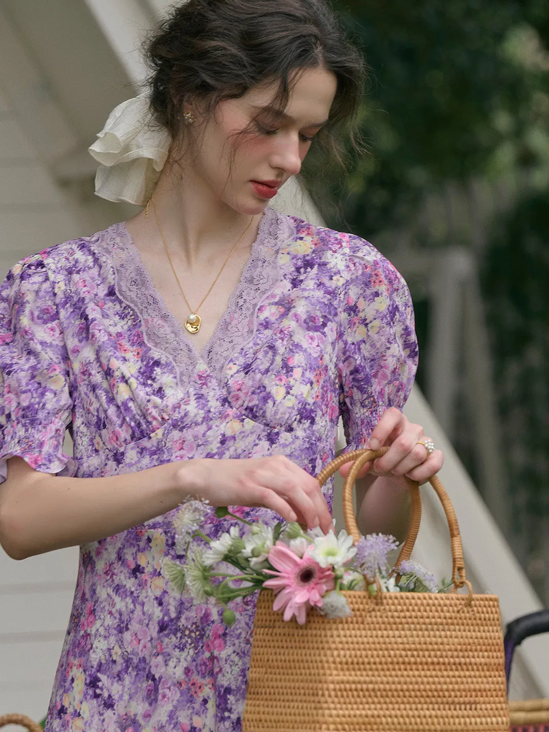 【Final Sale】Stormi Charming V-neck Lace Trimmed Floral Print Dress - Purple