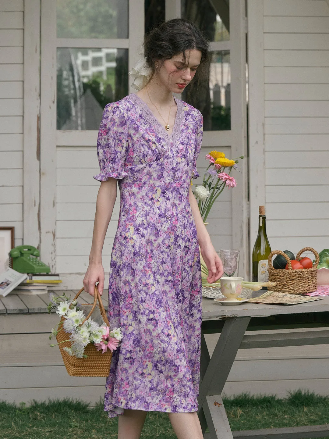 【Final Sale】Stormi Charming V-neck Lace Trimmed Floral Print Dress - Purple