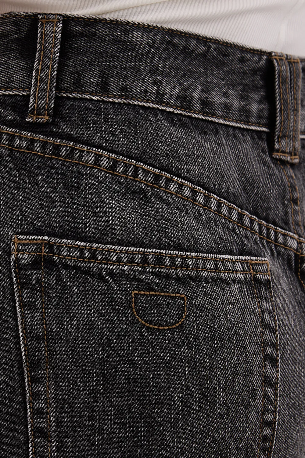 FINN WASHED BLACK TWISTED SEAM JEAN