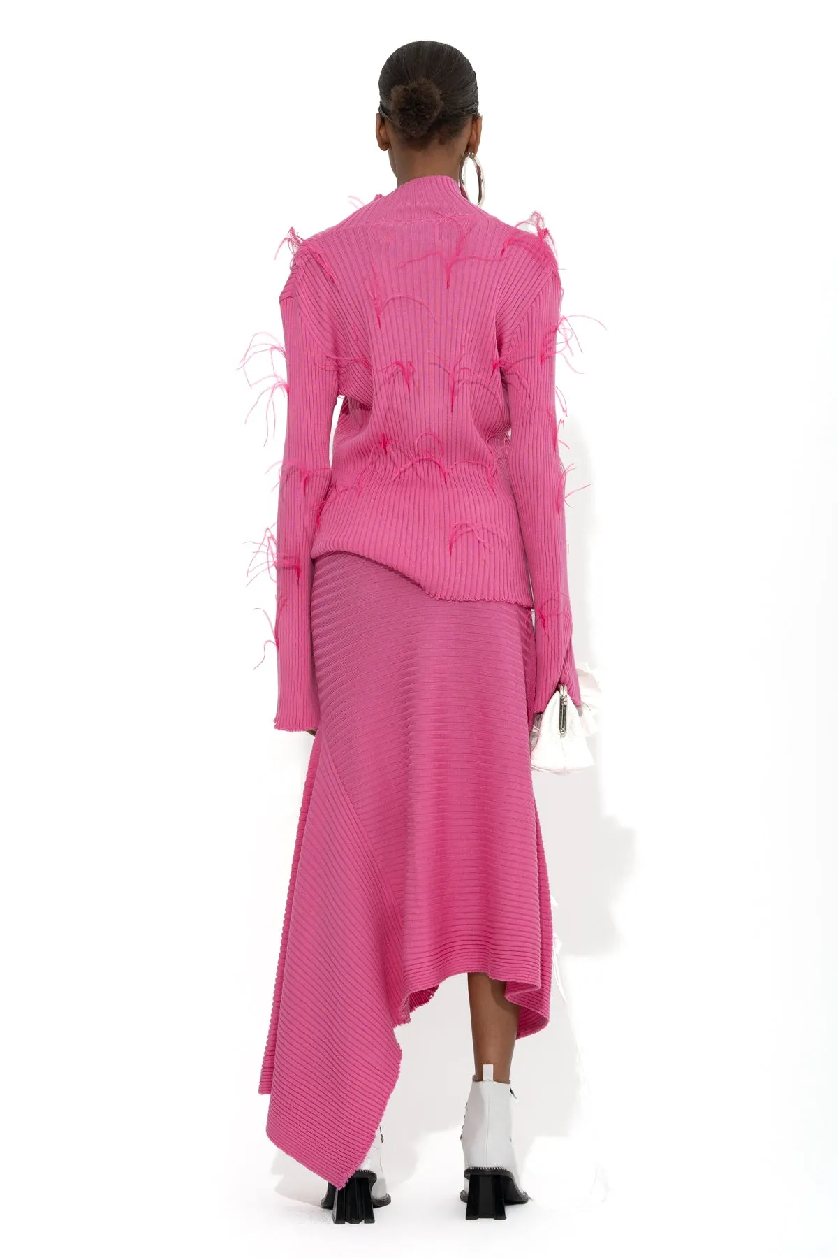 PINK MERINO FITTED FEATHER TURTLENECK