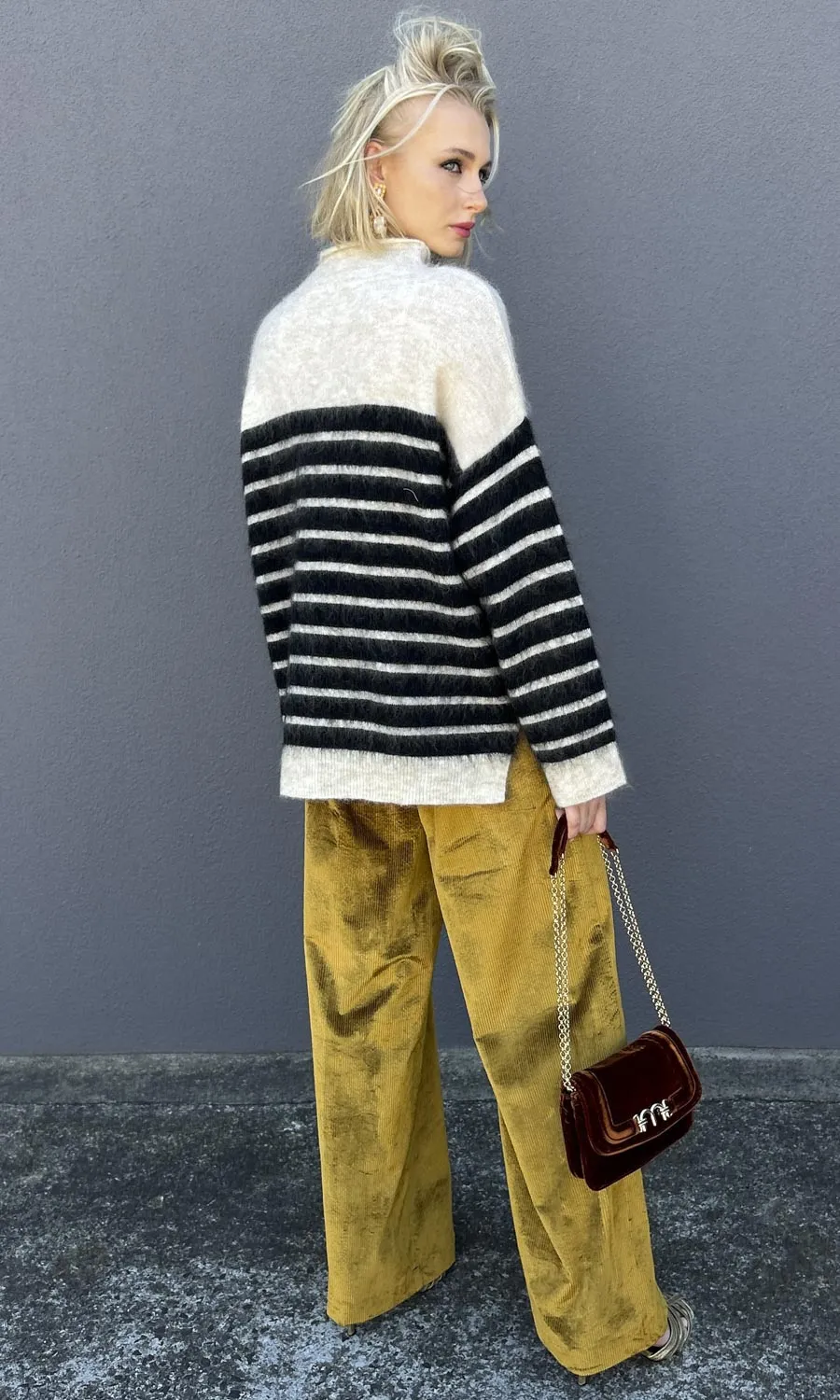 Second Female Ovalis Knit - Kiara