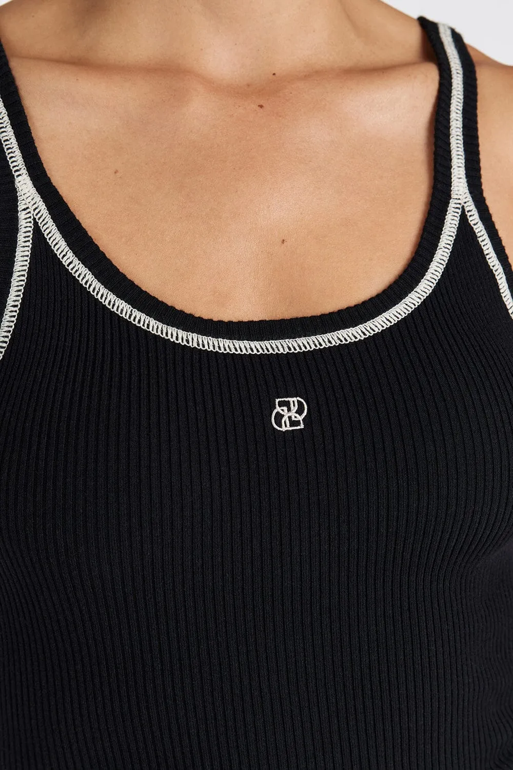 SIGNATURE BLACK CONTRAST SCOOP TANK